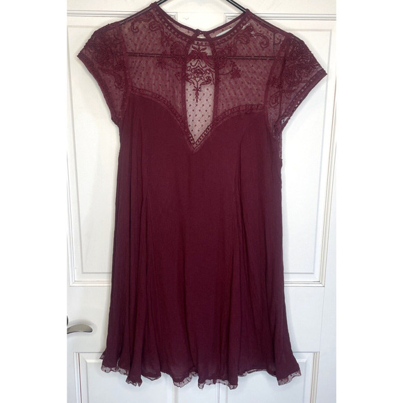 Urban Outfitters Kimchi Blue Women's Trapeze Mini Dress Sz XS Lace Flowy Boho - Picture 1 of 16